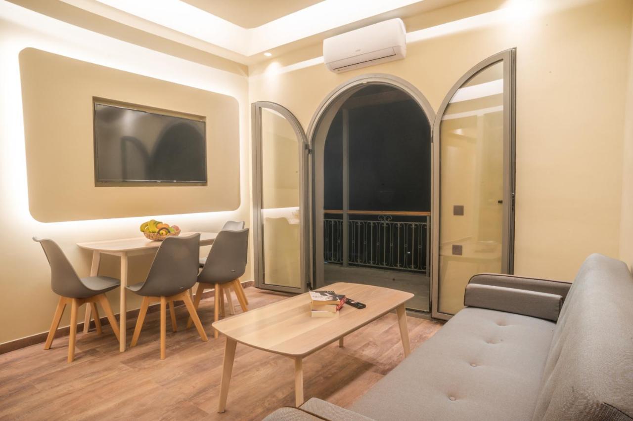 Seven Keys Luxury Suites Achílleion Екстериор снимка