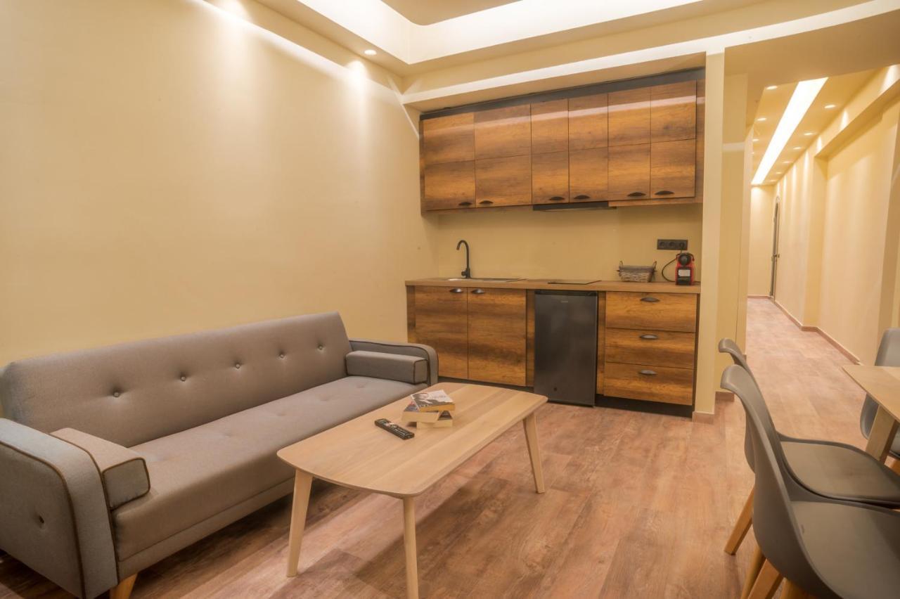 Seven Keys Luxury Suites Achílleion Екстериор снимка