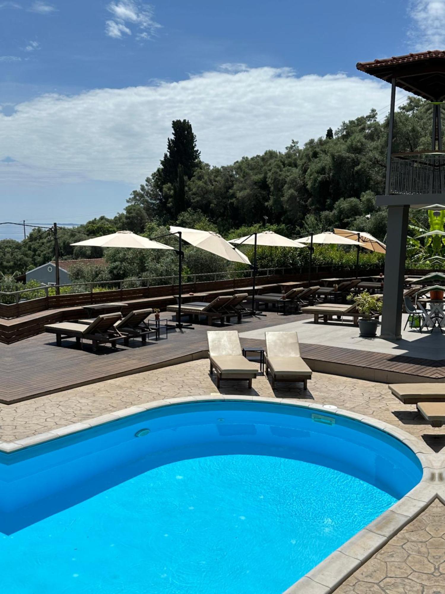 Seven Keys Luxury Suites Achílleion Екстериор снимка