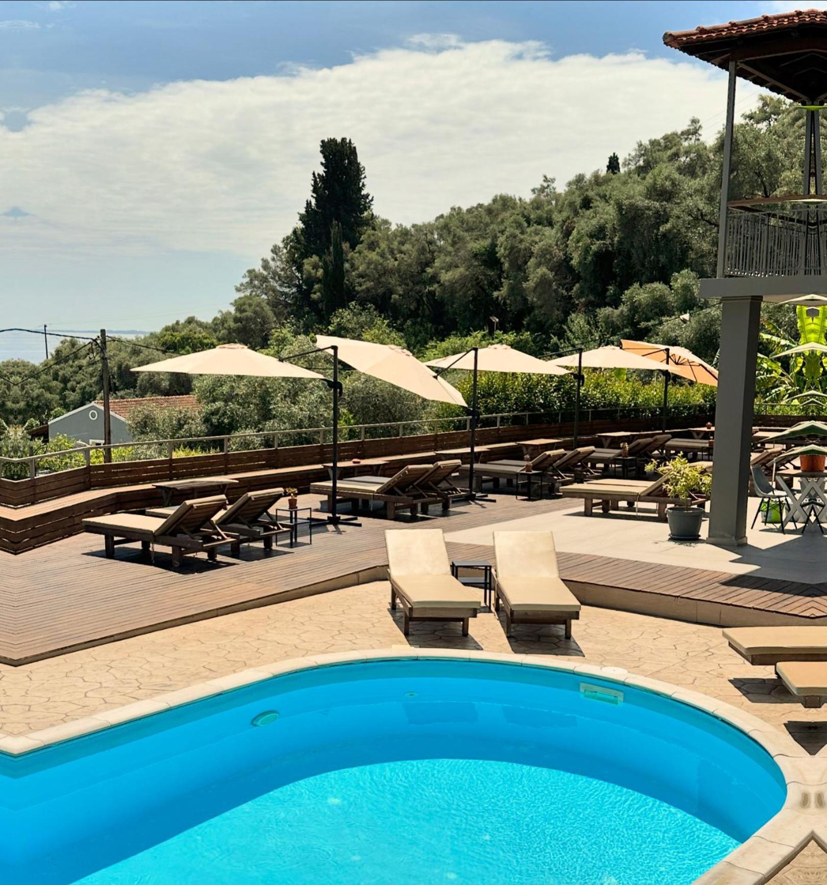 Seven Keys Luxury Suites Achílleion Екстериор снимка